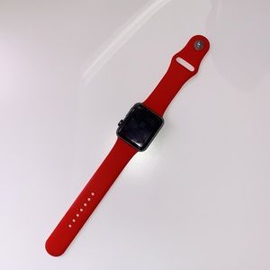 Series 3 Apple Watch [Cracked ⚡️ Screen]                  (Space Gray)